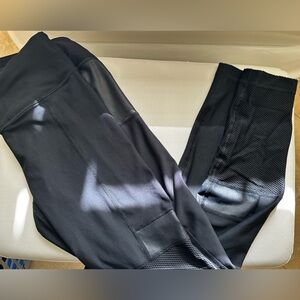 90 Degree By Reflex Black Mesh Shiny Cutout Leggings Medium NWOT